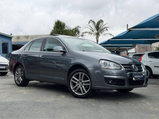 VOLKSWAGEN JETTA 2.5 I 20V 170CV GASOLINA 4P TIPTRONIC VOLKSWAGEN JETTA 2.5 I 20V 170CV GASOLINA 4P TIPTRONIC